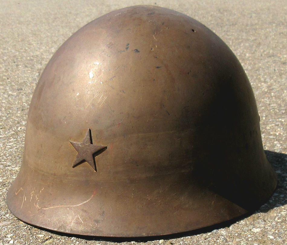 旧日本陸軍の九〇式鉄帽