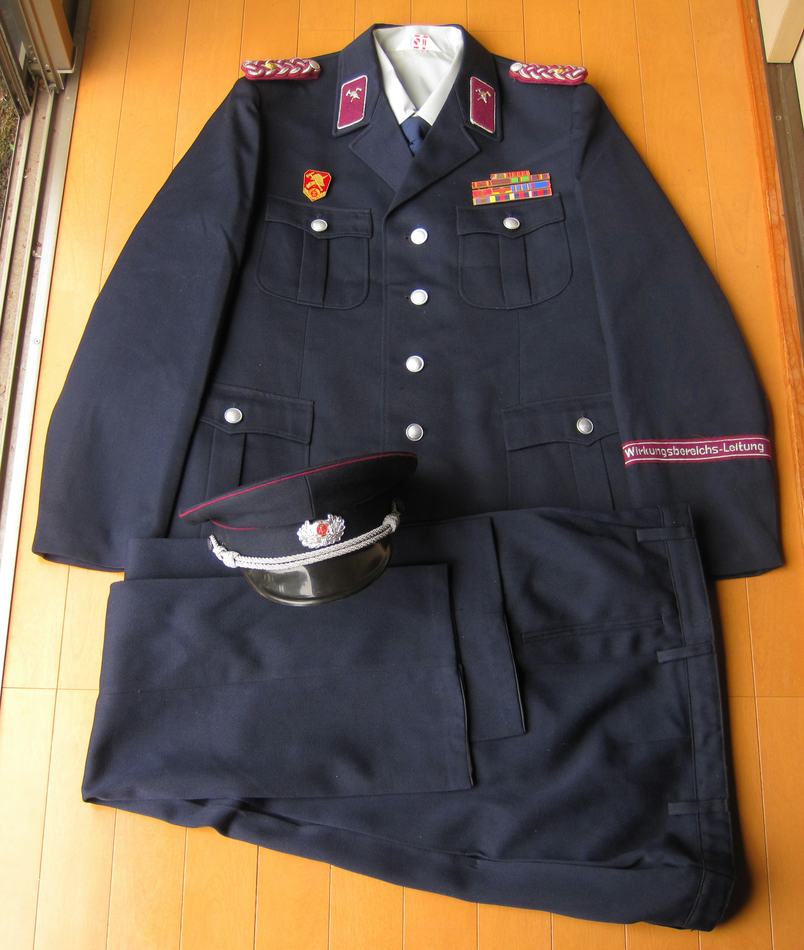 東ドイツ消防団の団長制服