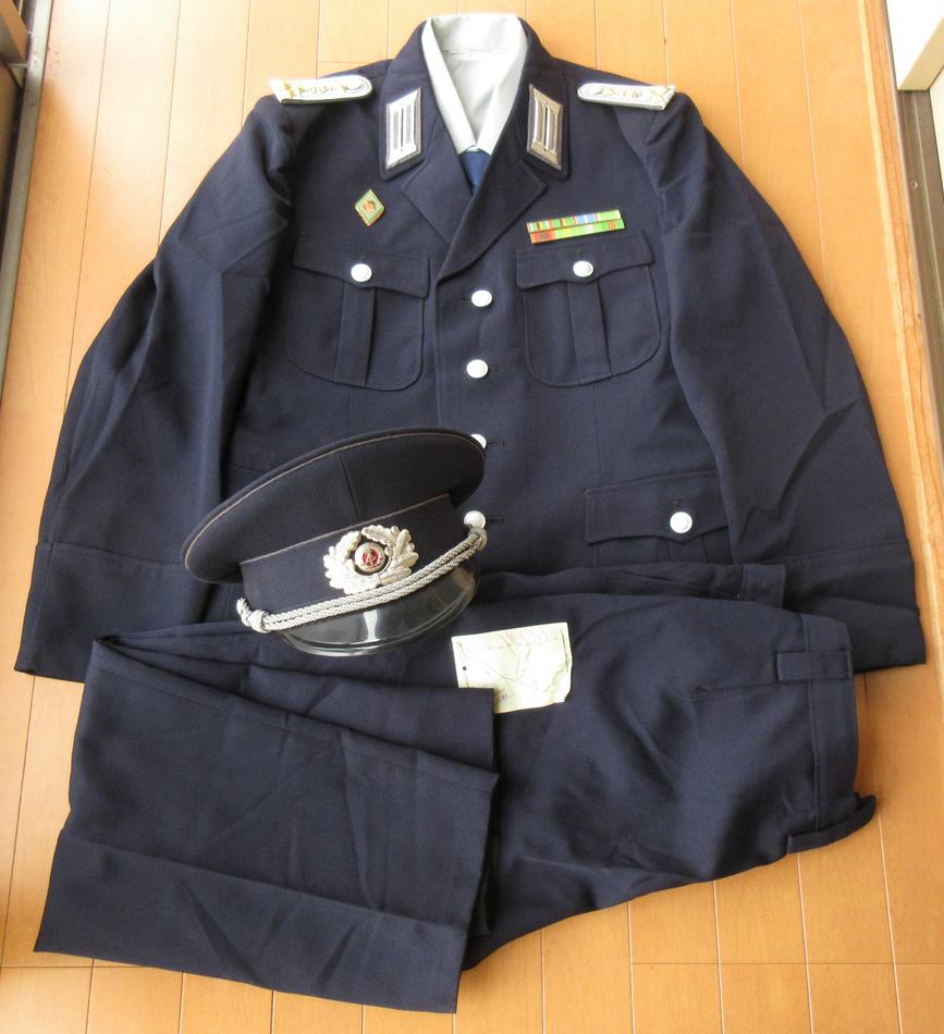 刑務官大尉制服