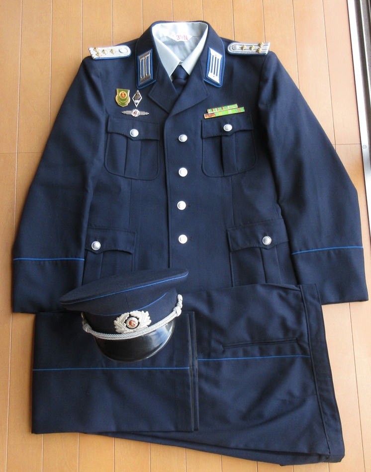 交通警察大尉制服