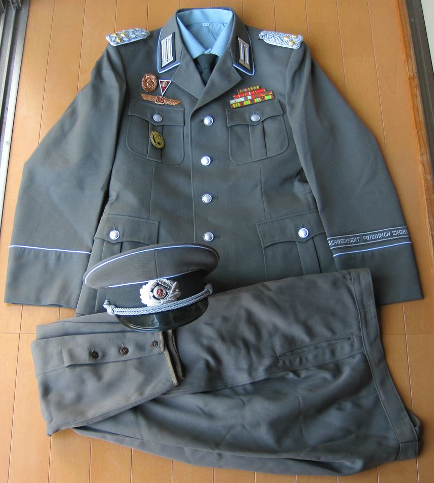 フリードリヒ・エンゲルス衛兵連隊大佐制服